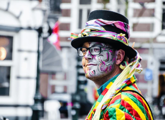 carnaval in curacao vs carnaval in nederland