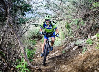 mountainbiken op Curacao
